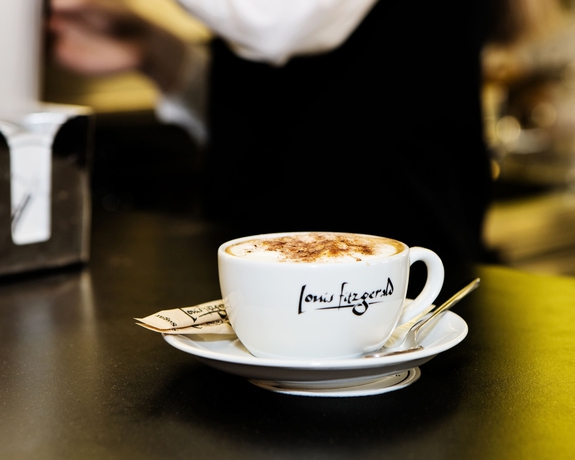 Imagen del bar/restaurante del Hotel The Louis Fitzgerald. Foto 3