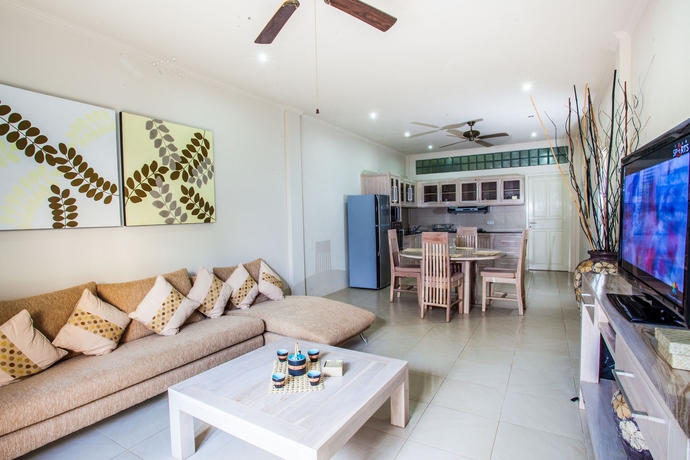 Imagen de los interiores del Hotel The Lovina. Foto 10