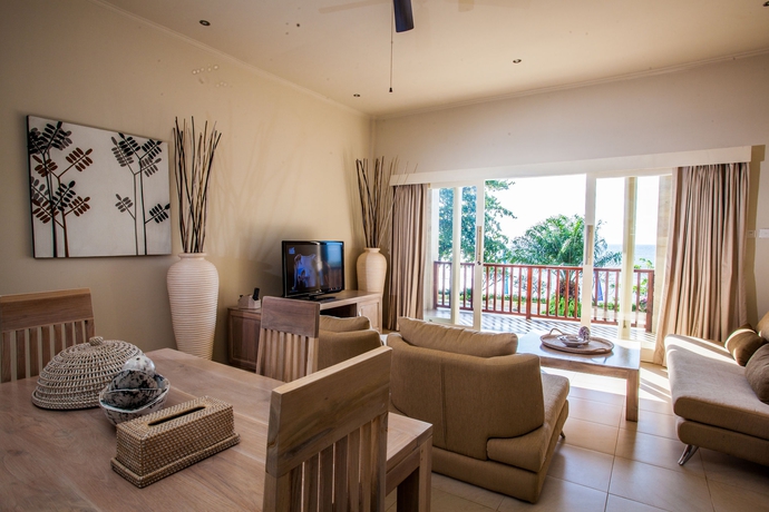 Imagen de los interiores del Hotel The Lovina. Foto 13