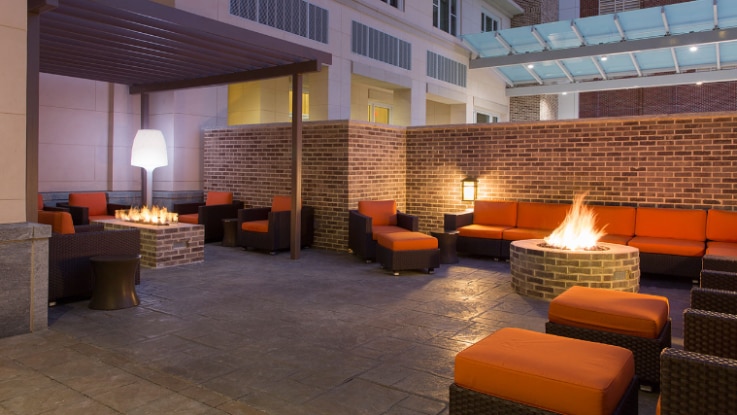 Imagen del bar/restaurante del Hotel The Lowline - JDV by Hyatt. Foto 2
