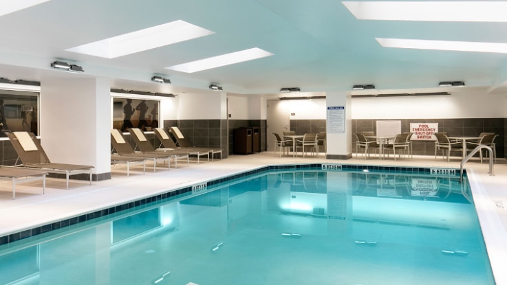 Imagen de la piscina del Hotel The Lowline - JDV by Hyatt. Foto 9
