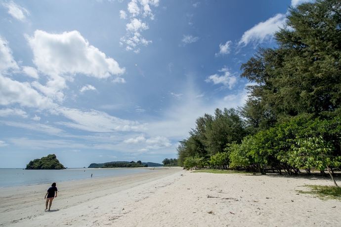 Imagen de los exteriores del Hotel The Lucky Beach Ao Nang. Foto 18