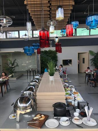 Imagen del bar/restaurante del Hotel The Luxe Da Lat. Foto 6