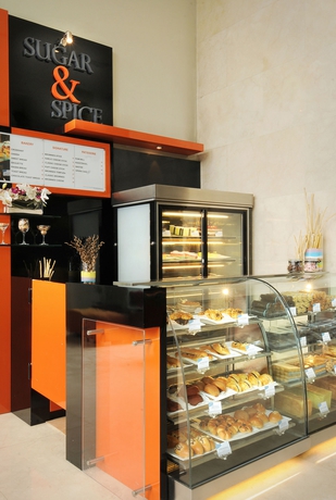 Imagen del bar/restaurante del Hotel The Luxton Bandung. Foto 4