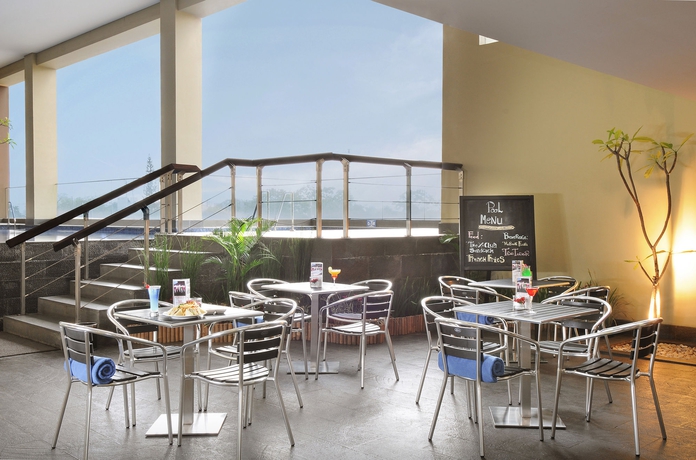 Imagen del bar/restaurante del Hotel The Luxton Bandung. Foto 6