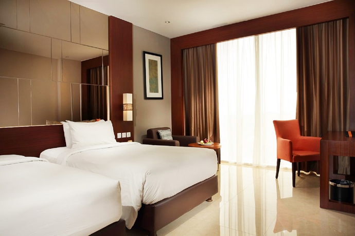 Imagen de la habitación del Hotel The Luxton Cirebon and Convention. Foto 8