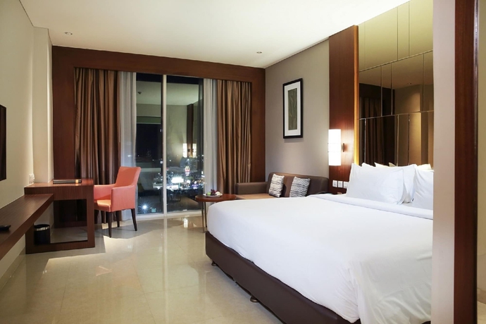 Imagen de la habitación del Hotel The Luxton Cirebon and Convention. Foto 9