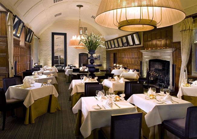 Imagen del bar/restaurante del Hotel The Lygon Arms - An Iconic Luxury. Foto 2