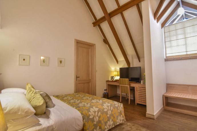 Imagen de la habitación del Hotel The Lynden Grove. Foto 3