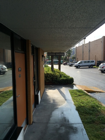 Imagen de los exteriores del Hotel The M @ 6603 I-Drive. Foto 13