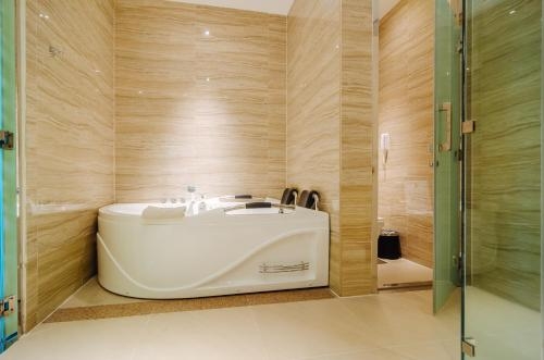 Imagen de la habitación del Hotel The MG Grand Hotel - Subic. Foto 10