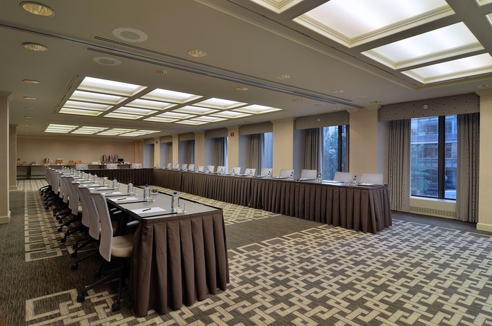 Imagen de los interiores del Hotel The Madison. Foto 16