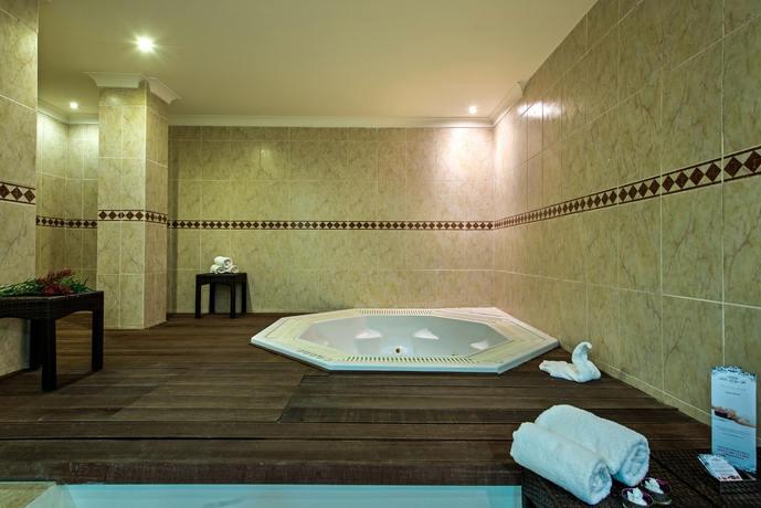 Imagen de la piscina del Hotel The Magnolia, Almancil. Foto 15