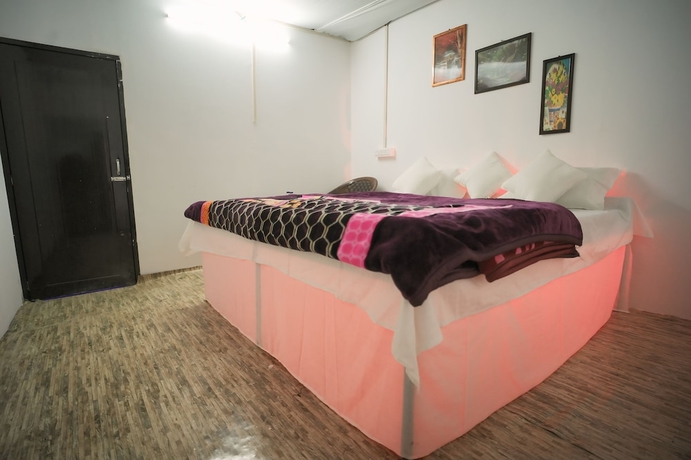 Imagen de la habitación del Hotel The Mahakumbh Vatika. Foto 7