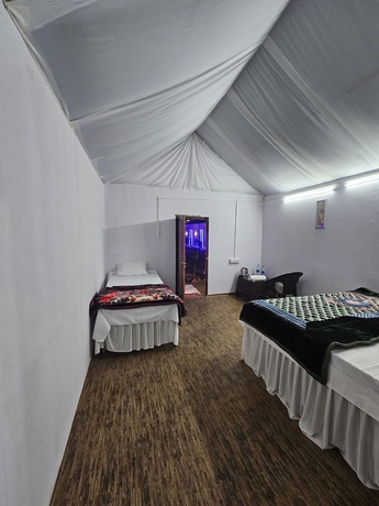 Imagen de la habitación del Hotel The Mahakumbh Vatika. Foto 11