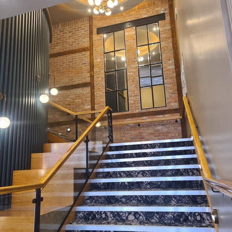 Imagen de los interiores del Hotel The Maiden City. Foto 13