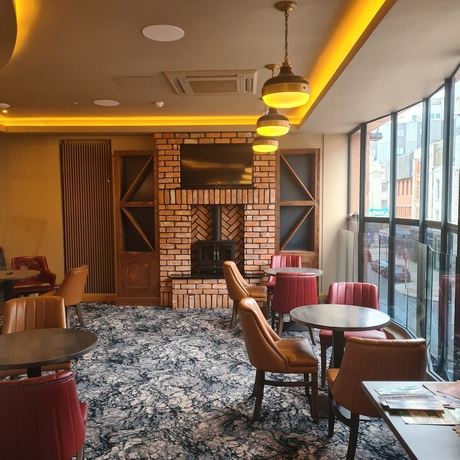 Imagen de los interiores del Hotel The Maiden City. Foto 14