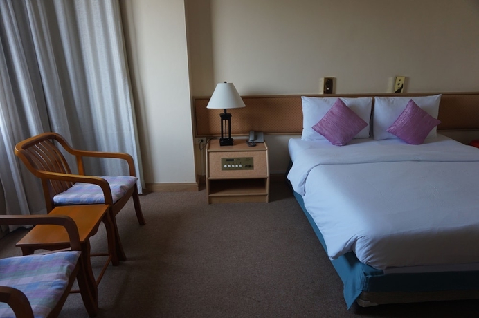 Imagen de la habitación del Hotel The Majestic Sakon Nakhon. Foto 5