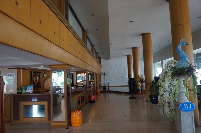 Imagen de los interiores del Hotel The Majestic Sakon Nakhon. Foto 13