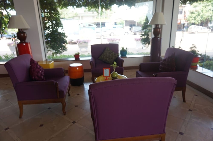 Imagen de los interiores del Hotel The Majestic Sakon Nakhon. Foto 16