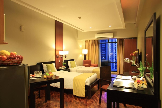 Imagen de la habitación del Hotel The Malayan Plaza. Foto 8