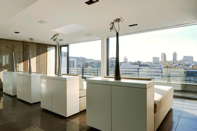 Imagen de los interiores del Hotel The Mandala Suites Berlin. Foto 8