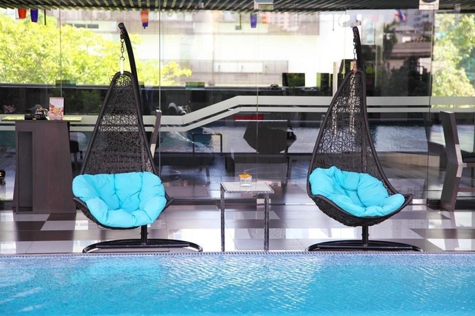 Imagen de la piscina del Hotel The Mandison Bangkok. Foto 14
