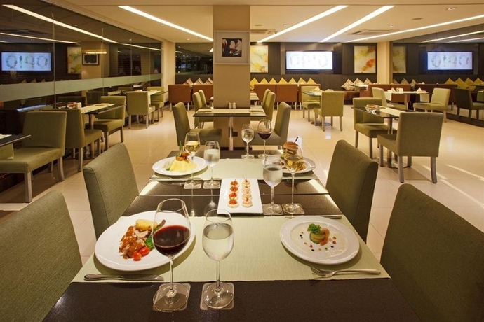 Imagen del bar/restaurante del Hotel The Mandison Bangkok. Foto 3
