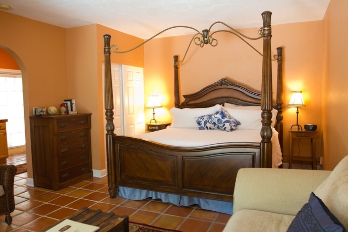 Imagen de la habitación del Hotel The Mango Inn Bed and Breakfast. Foto 15