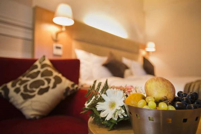 Imagen de la habitación del Hotel The Manor Bareilly. Foto 16