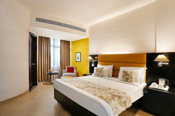 Imagen de la habitación del Hotel The Manor Bareilly. Foto 19