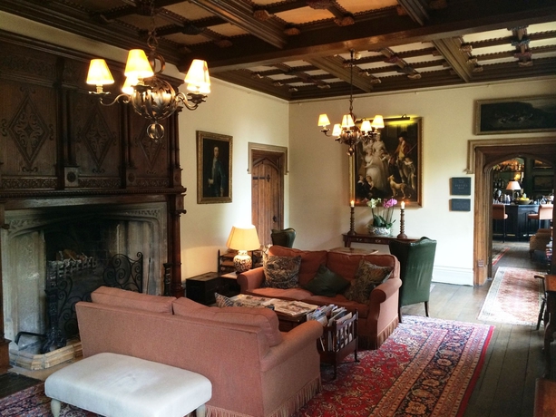 Imagen de los interiores del Hotel The Manor Country House. Foto 6