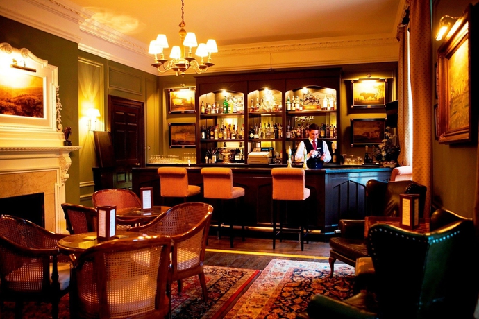 Imagen del bar/restaurante del Hotel The Manor Country House. Foto 4