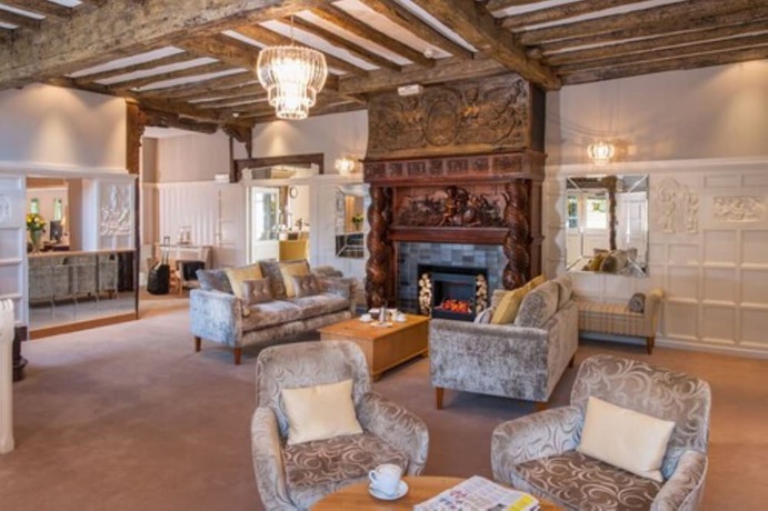Imagen de los interiores del Hotel The Manor Elstree. Foto 17