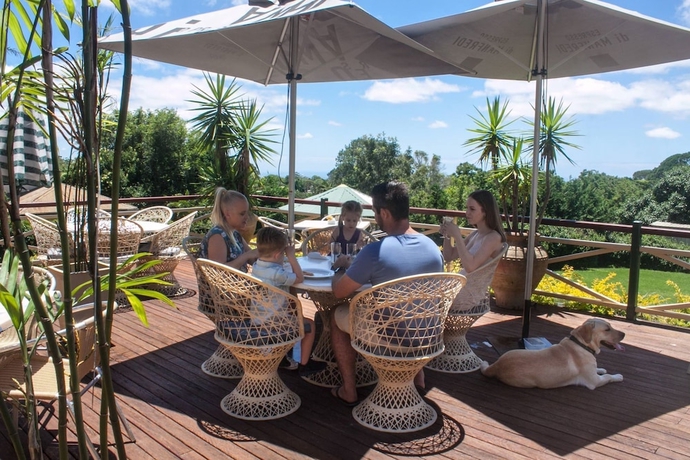 Imagen del bar/restaurante del Hotel The Manor. Foto 3