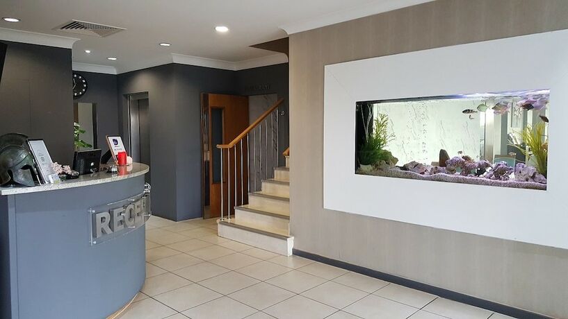 Imagen general del Hotel The Manor, Hornchurch. Foto 1