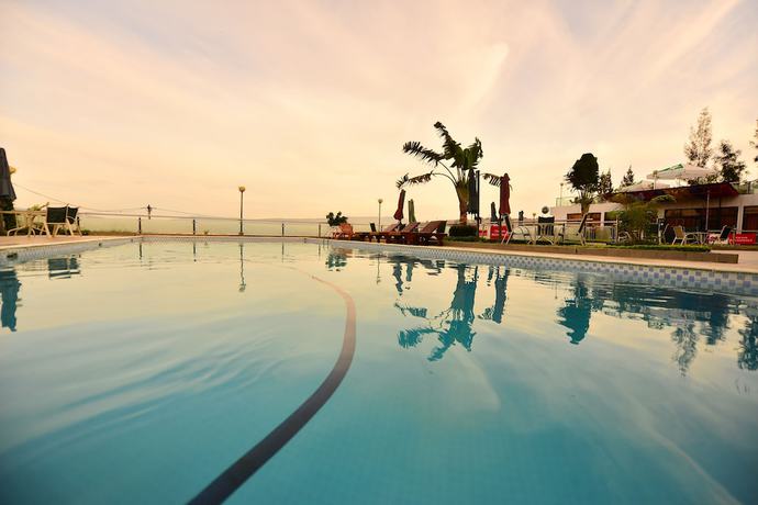 Imagen de la piscina del Hotel The Manor, Kigali. Foto 20