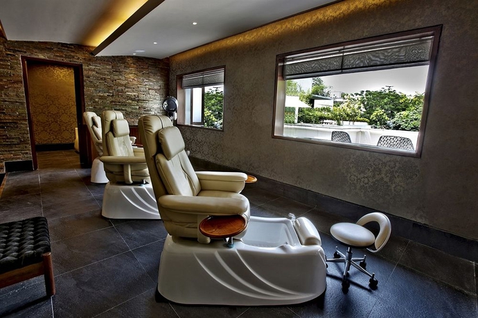 Imagen de los interiores del Hotel The Manor - New Delhi. Foto 7