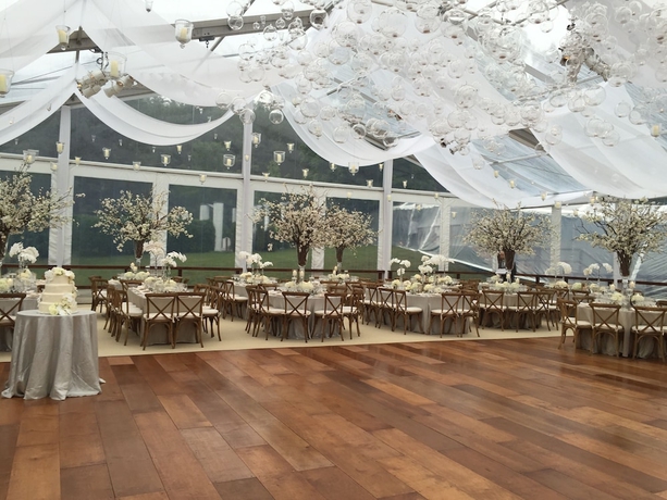 Imagen de los interiores del Hotel The Manor at Courtland Farm. Foto 15