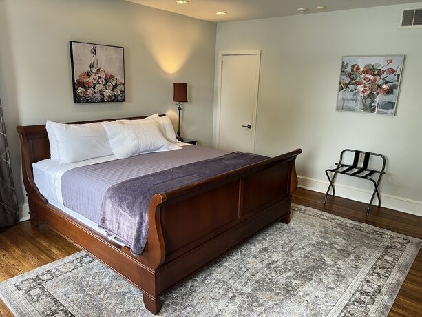 Imagen de la habitación del Hotel The Manor on Front. Foto 13