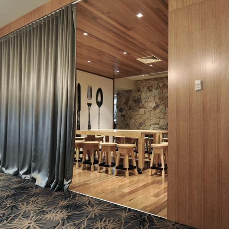 Imagen del bar/restaurante del Hotel The Mansfield Park. Foto 6