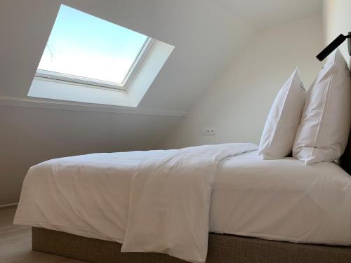 Imagen de la habitación del Hotel The Mansion - Heirloom Hotels. Foto 6