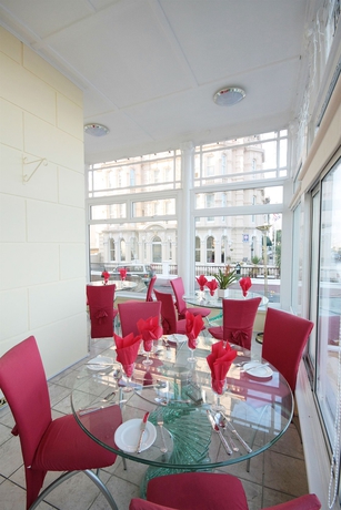 Imagen del bar/restaurante del Hotel The Mansion Lions. Foto 5
