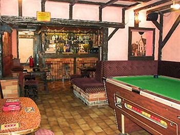 Imagen del bar/restaurante del Hotel The Manuela Rose. Foto 4