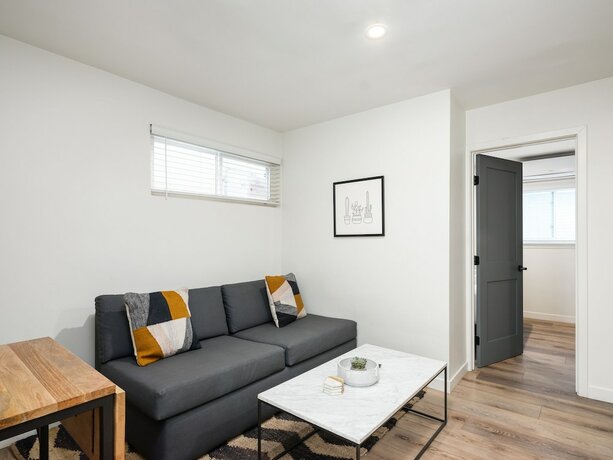 Imagen de la habitación del Hotel The Marbella. Foto 16