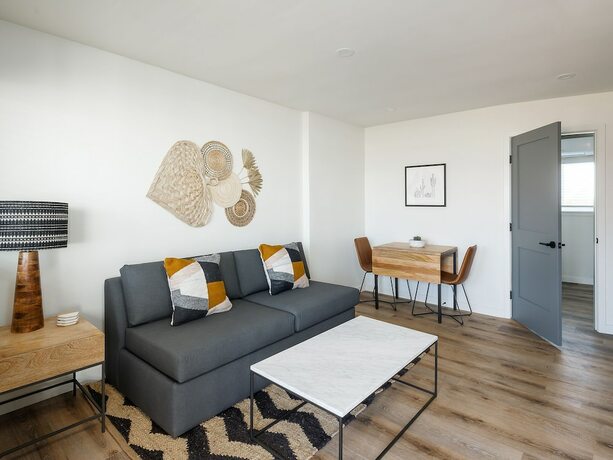 Imagen de la habitación del Hotel The Marbella. Foto 20