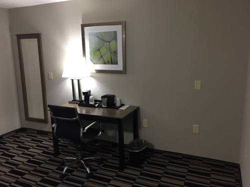 Imagen de la habitación del Hotel The Marco Lake Charles. Foto 6