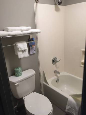 Imagen de la habitación del Hotel The Marco Lake Charles. Foto 13