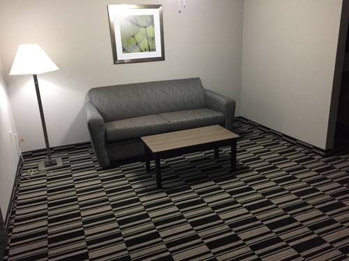 Imagen de la habitación del Hotel The Marco Lake Charles. Foto 15