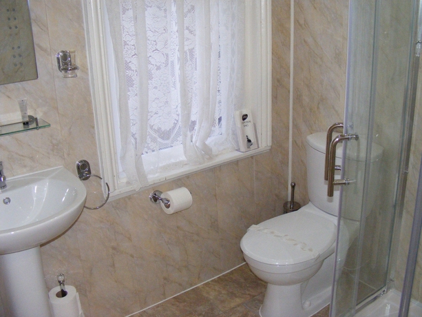Imagen de la habitación del Hotel The Mardonia. Foto 5